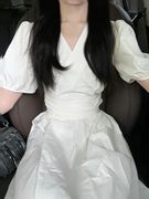 韩版白色V领连衣裙女夏季高级感气质简约修身收腰显瘦中长裙