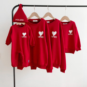 全家福亲子装秋冬装一家三四口爱心卫衣，红色加绒母子装婴儿百天照