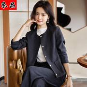名媛小香风外套，女春秋2023短款小个子减龄高端黑色套装两件套