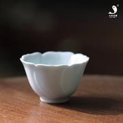 大鱼美器影青梅花杯陶瓷，茶杯品茗杯小号主人杯单杯茶具青瓷杯子