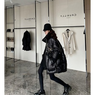 2023冬季黑色95白鹅绒(白鹅绒，)欧美时尚保暖宽松版中长款羽绒服外套女