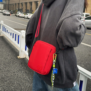 红色包包女斜挎小包，2024运动日系ins原宿工装手机包男女通用
