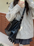 黑色软皮大容量通勤休闲托特包女学生包韩版时尚，单肩斜挎大包潮