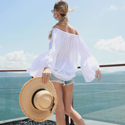 甜美超仙夏白色锁骨一字肩上衣夏季海边度假沙滩罩衫女露肩雪纺衫