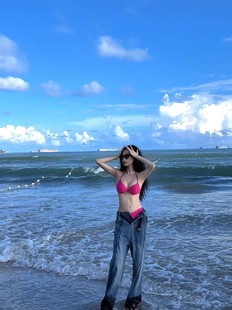 欧美风性感泳衣女沙滩，度假ins比基尼粉色大小，胸聚拢三点式泡温泉