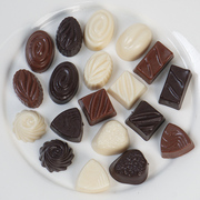 仿真黑巧克力假白巧克力模型，装饰甜品道具摄影零食食品摆件玩具
