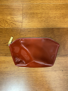 红色漆皮小号化妆包便携小物件拉链收纳包简约手拿整理包