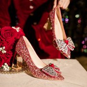 婚鞋女中式秀禾服主婚纱水晶鞋新娘鞋红色粗跟高跟鞋不累脚孕妇鞋