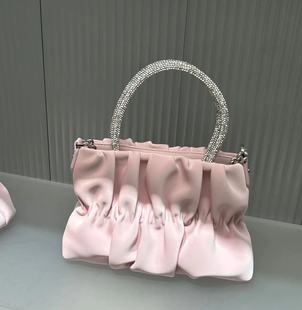 小清晰粉色手提包斜挎包包女2024夏季时尚百搭褶皱云朵链条包