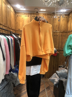 韩国东大门2023秋季新时尚(新时尚，)减龄百搭休闲蝙蝠，袖拉链短款卫衣外套女