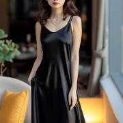 黑色真丝吊带裙女装中长裙打底收腰显瘦气质高级感缎面吊带连衣裙