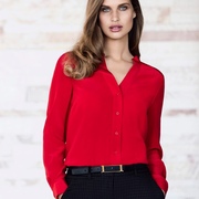 秋冬红色长袖衬衫女V领春高品质纯色时尚显瘦上衣设计感小众