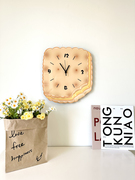 卡通创意可爱小饼干装饰挂墙钟表客厅蛋糕，烘焙店个性静音时钟挂钟
