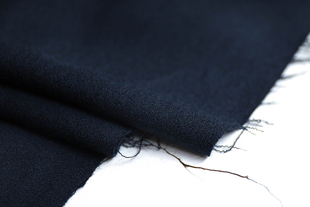 日本进口薄款细腻藏青色女士，呢绉纱麻纱，精纺纯羊毛设计师西装布料