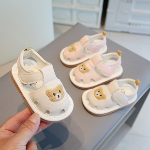 夏季宝宝学步鞋0-1—2岁婴儿软底小熊包头叫叫鞋不掉凉鞋透气