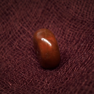 西藏百年老南红玛瑙切片珠16.6x7.8 皮壳包浆熟美 满色满肉 微裂