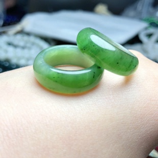 P711 天然和田玉碧玉戒指宽版扳指戒圈指环首饰礼物渐变色满绿
