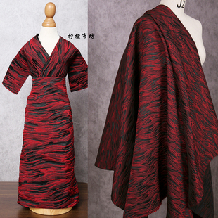 黑红色立体挺阔肌理线条提花布料裙子礼服汉服装设计师原创意面料