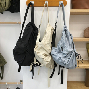 小脏柜 韩国东大门博主同款抽绳双肩包日常实用大容量通勤女背包