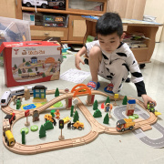 儿童玩具火车带轨道木质电动小火车轨道玩具玩具男孩益智动脑5岁