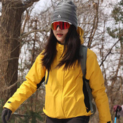 黄色冲锋衣外套女春秋中长款设计户外宽松休闲旅游三合一登山服装