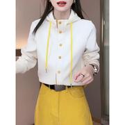 撞色单排扣连帽卫衣女2024春秋季新款小个子短款外套百搭长袖上衣