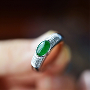 一斤钻戒老坑冰种辣绿色蛋面18k白金镶钻石天然缅甸A货翡翠戒指