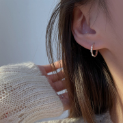 S925纯银耳圈耳饰男女简约设计感轻奢耳钉圆圈圈耳环2022年