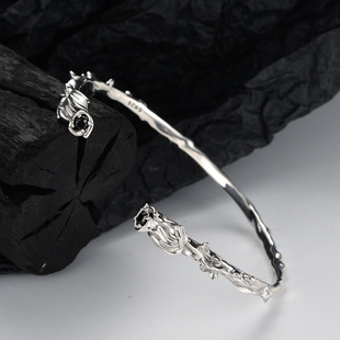 小众设计气质S925纯银玫瑰花手镯轻奢高级感女开口复古银花蕾手环