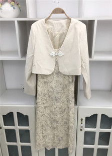 春夏两件套珠花旗袍扣白色，短款小西装外套+印花吊带裙长裙连衣裙