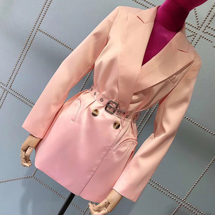 2021春装新网红小西装外套，女设计感小众，ins潮中长款系带粉色西服