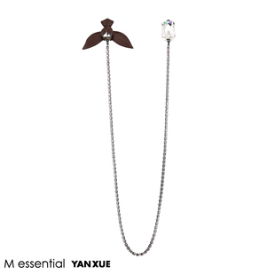 yanxuexmessential联名款春兰系列，花朵造型镶钻压襟原创挂饰