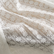 纱布料白色绣花镂空面料，蕾丝婚纱裙装，服装面料柔软手工diy布