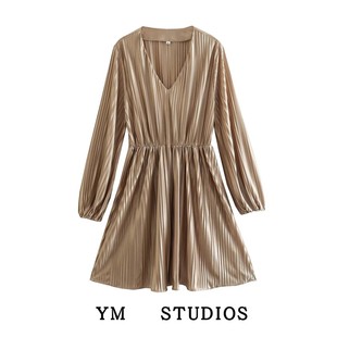 设计感时尚V领长袖压褶高腰连衣裙金色褶皱显气质大摆裙短裙
