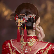 红色新中式新娘头饰，秀禾敬酒服发饰简单大气结婚礼服旗袍发簪复古