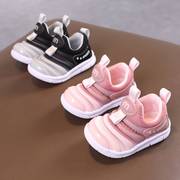女宝秋季鞋子男童宝宝毛毛虫学步鞋，软底春款机能鞋0一1-2岁婴幼儿