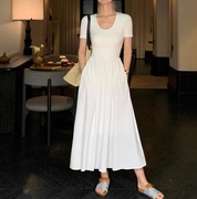 赫本风圆领短袖连衣裙，女夏季高级感修身显瘦芭蕾风黑白色长裙