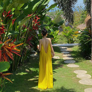 巴厘岛沙滩裙女2023三亚海边度假连衣裙性感露背超仙连衣裙长