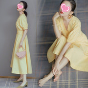 古力娜扎刘亦菲明星同款黄色V领泡泡袖收腰显瘦法式连衣裙秋装女