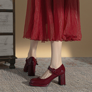 粗跟高跟鞋女红色主纱婚鞋平时可穿2023一字带，复古玛丽珍单鞋