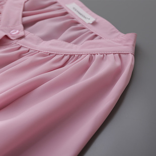 粉红色温柔风垂感圆领，长袖衬衫女2023秋季纯色，简约灯笼袖上衣
