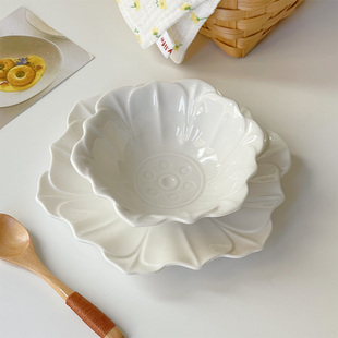 穆尼 ins复古浮雕甜品碗日式纯色荷叶碗陶瓷碗家用早餐碗碟套装