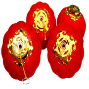 中式大红植绒小灯笼，红灯笼串挂饰新年喜庆装饰品，阳台盆景结婚灯笼