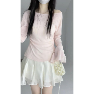 粉色薄款显白防嗮针织上衣，2024夏季套装裙，高腰白色短裙两件套