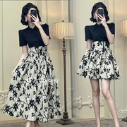 赫本风法式复古连衣裙女夏季气质小众设计国风收腰显瘦小个子短裙