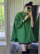复古绿色衬衫女挺括有型，质感衬衣洋气秋季设计感小众打底长袖上衣