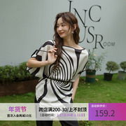 时尚条纹丝缎短袖t恤女2023夏设计(夏设计)高级感透气宽松簿上衣1115