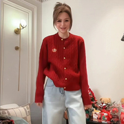 2023秋季韩版卡通针织开衫女短款宽松时尚小个子红色毛衣外套