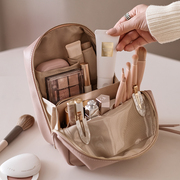 化妆包2023女便携大容量收纳化妆刷，口红护肤品旅行洗漱手提袋