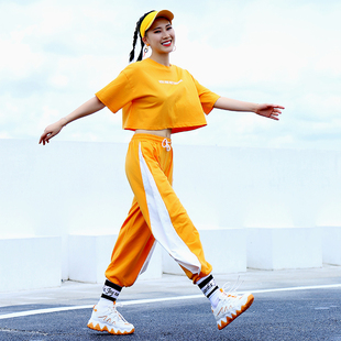 韩版薄款短袖哈伦裤广场，舞运动套装，女夏橘色爵士舞服装曳步舞
